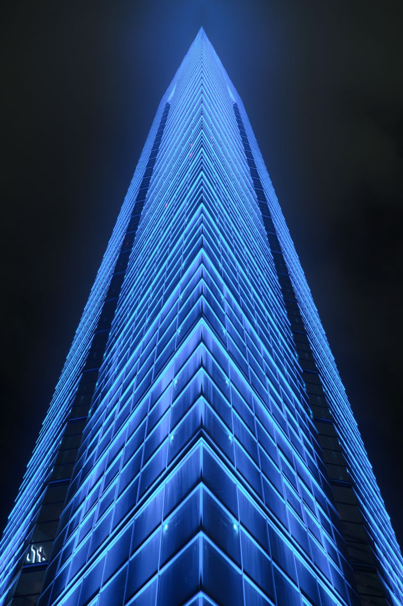 氷の塔 街並み 建物 ビル タワー Ganref