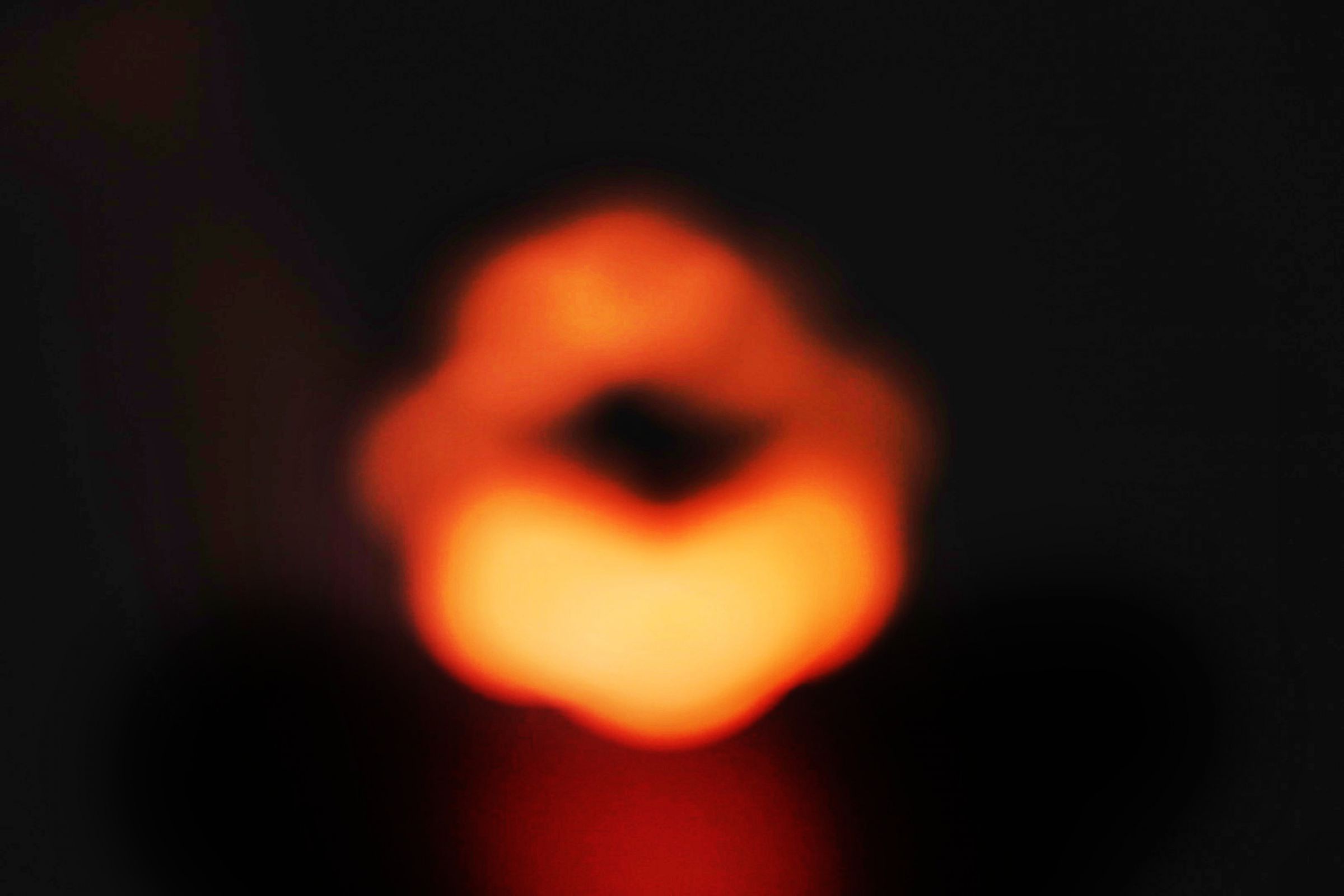 ブラックホール風ドーナツ | GANREF