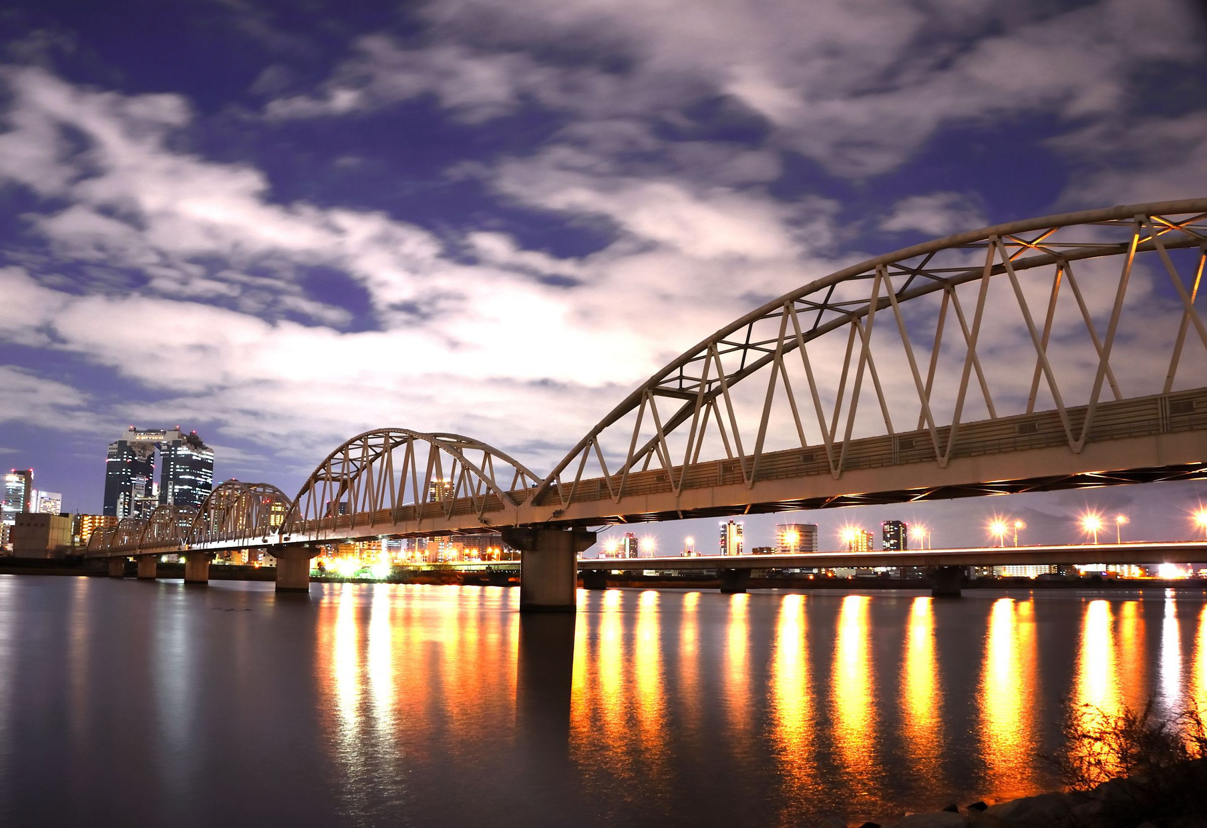 夕暮れの橋 夕暮れの二本橋 | GANREF