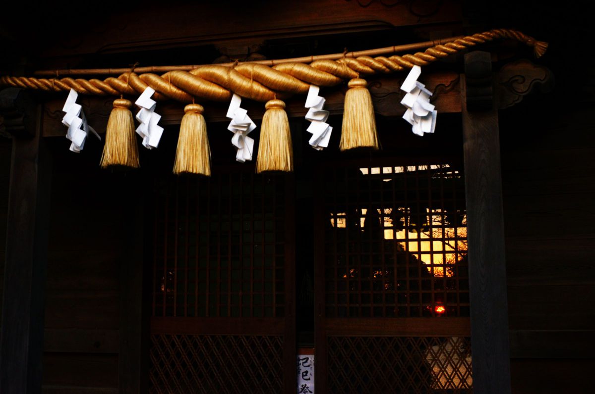 秋の日はつるべ落とし 街並み 建物 神社 寺 教会 Ganref