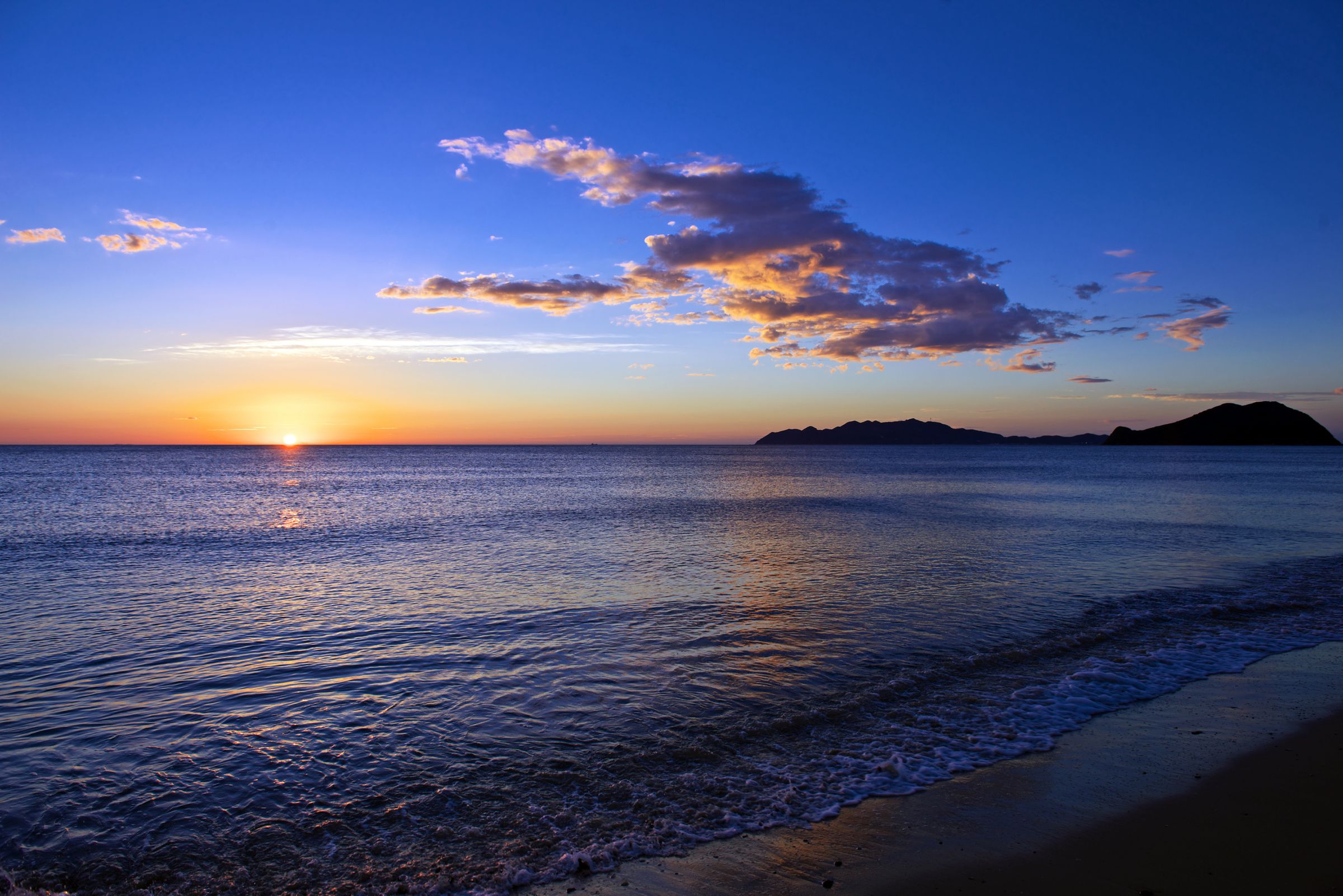 勝浦海岸の夕日 | GANREF