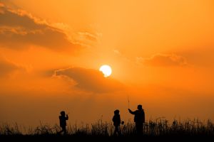 夕暮れページ 夕暮れの帰り道 | GANREF