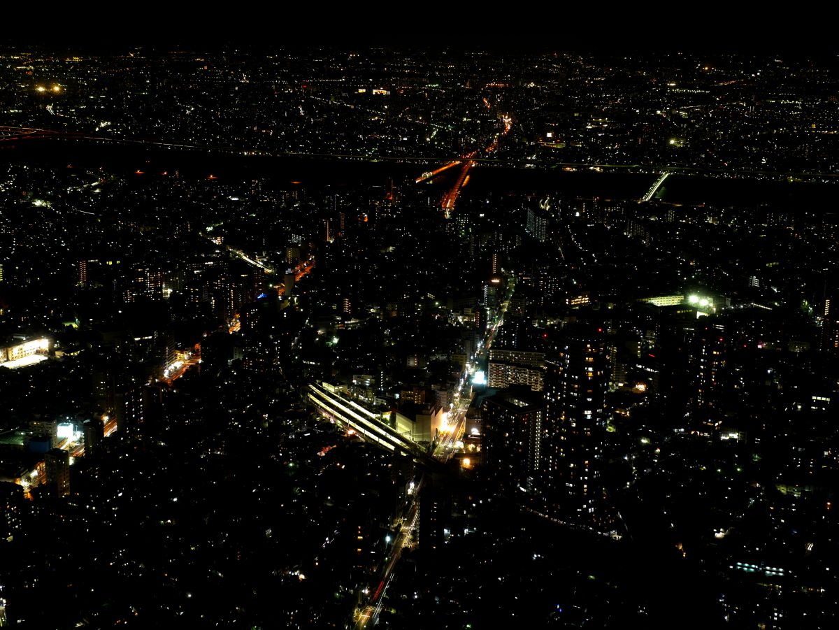 散りばめる 街並み 建物 夜景 Ganref