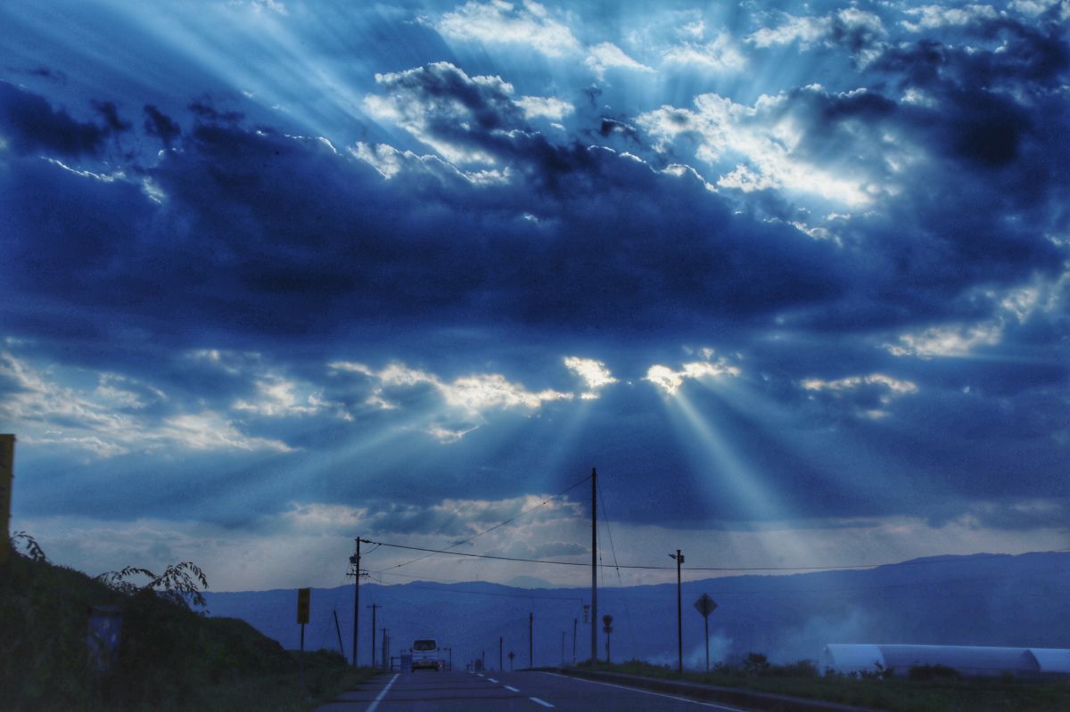 暑い夏の空の青さ 自然 風景 空 雲 Ganref