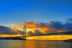 夕暮れの明石海峡大橋 | GANREF