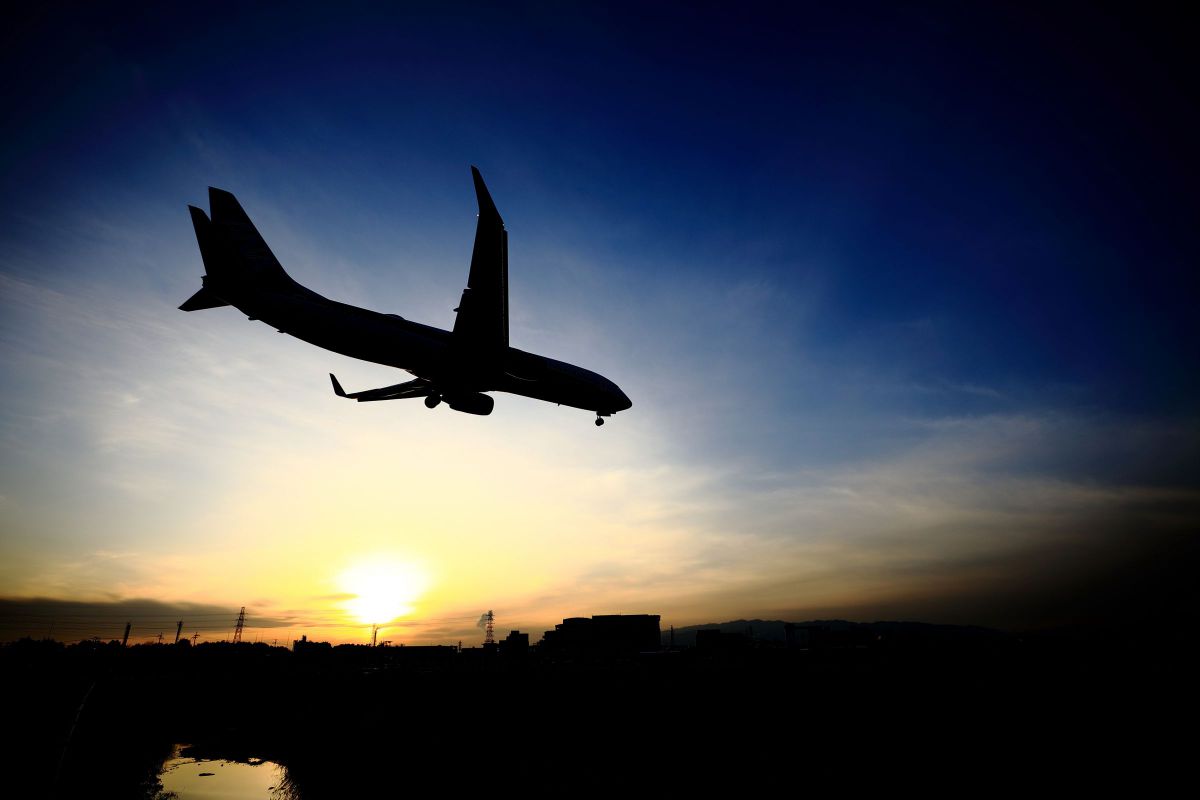 夕日でシルエット | GANREF