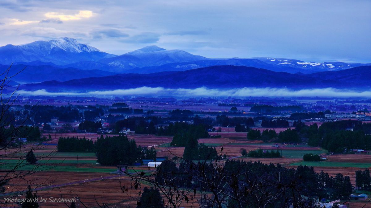 俯瞰の朝に早池峰山 自然 風景 空 雲 Ganref