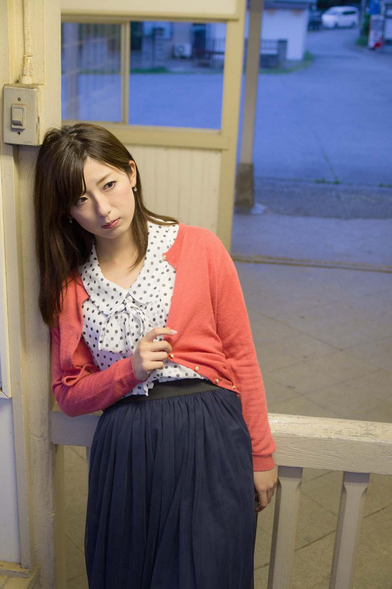 人待ち宵 人物 女性 Ganref