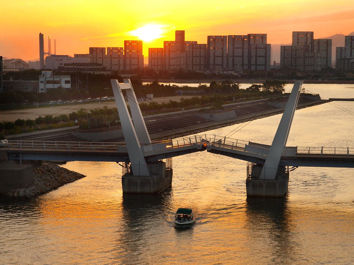 夕暮れの跳ね橋 街並み 建物 夜景 Ganref