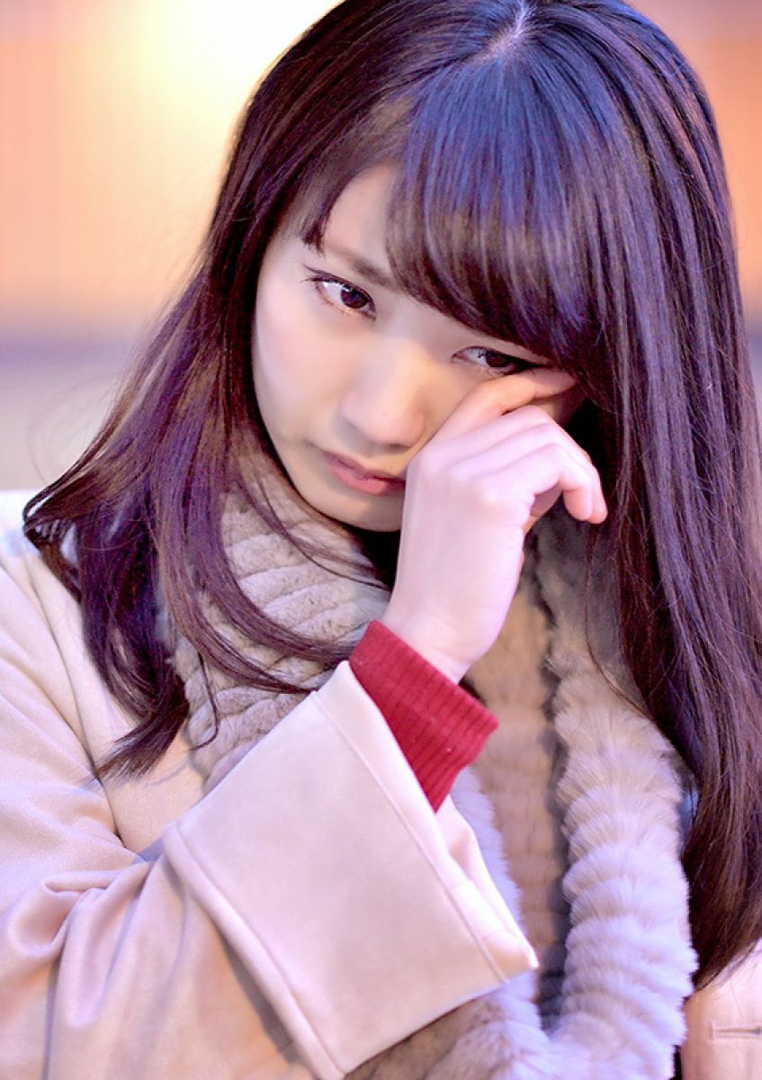 目に涙 人物 女性 Ganref