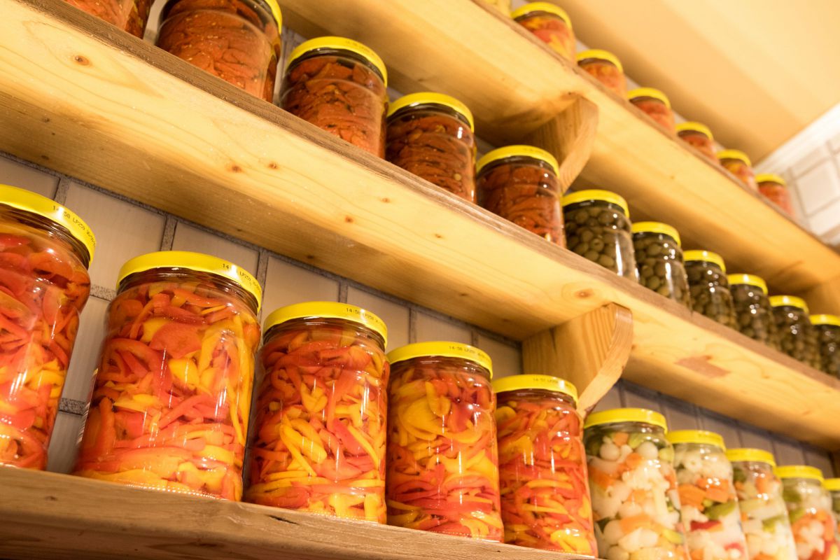many pickles | GANREF