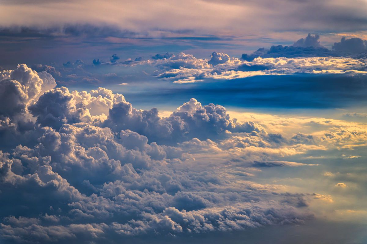 夏の雲 MDAwMDA0NTc1OQ_MC42ODM5MTkwMCA