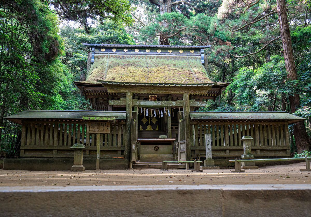 鎮座の社 | GANREF