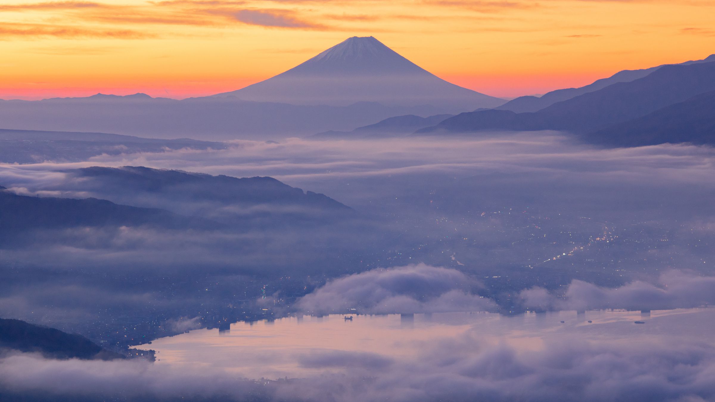 幻想的な雲海と富士山 | GANREF