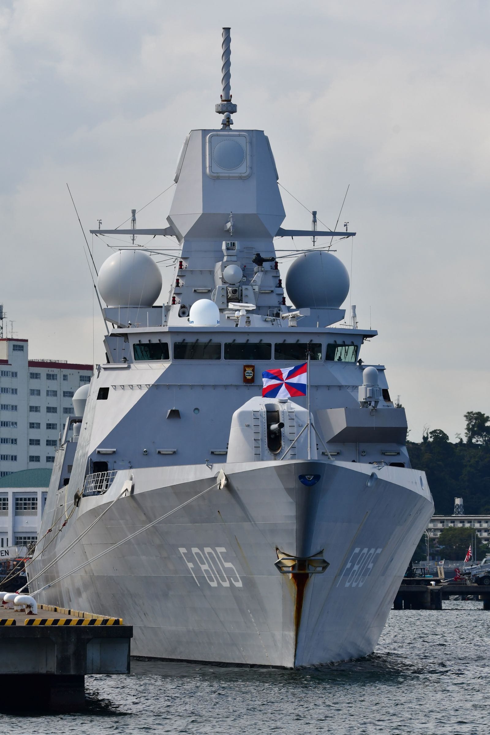 オランダの美しいフリゲート艦 エヴァーツェン② | GANREF