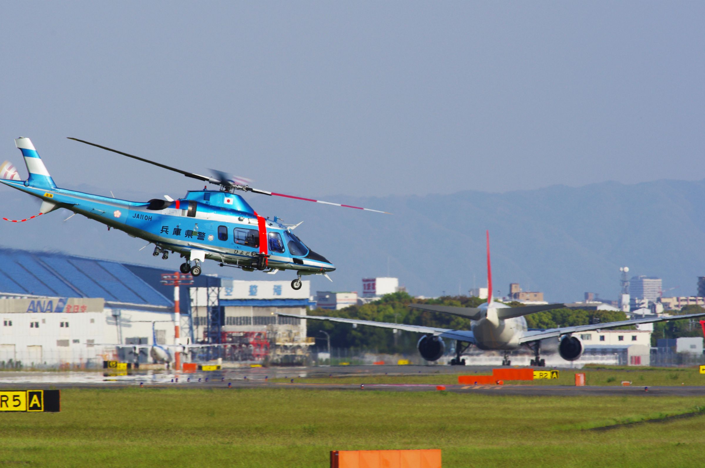 兵庫県警ヘリ ひよどり | GANREF