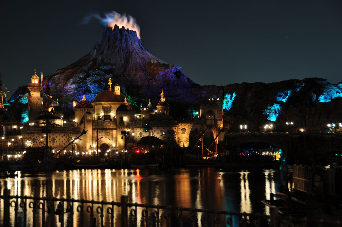 プロメテウス火山 街並み 建物 夜景 Ganref