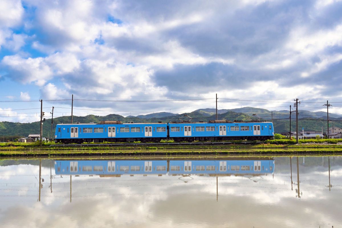 鉄道写真 青白いトーン 高品質印刷 鉄道写真あるある | GANREF