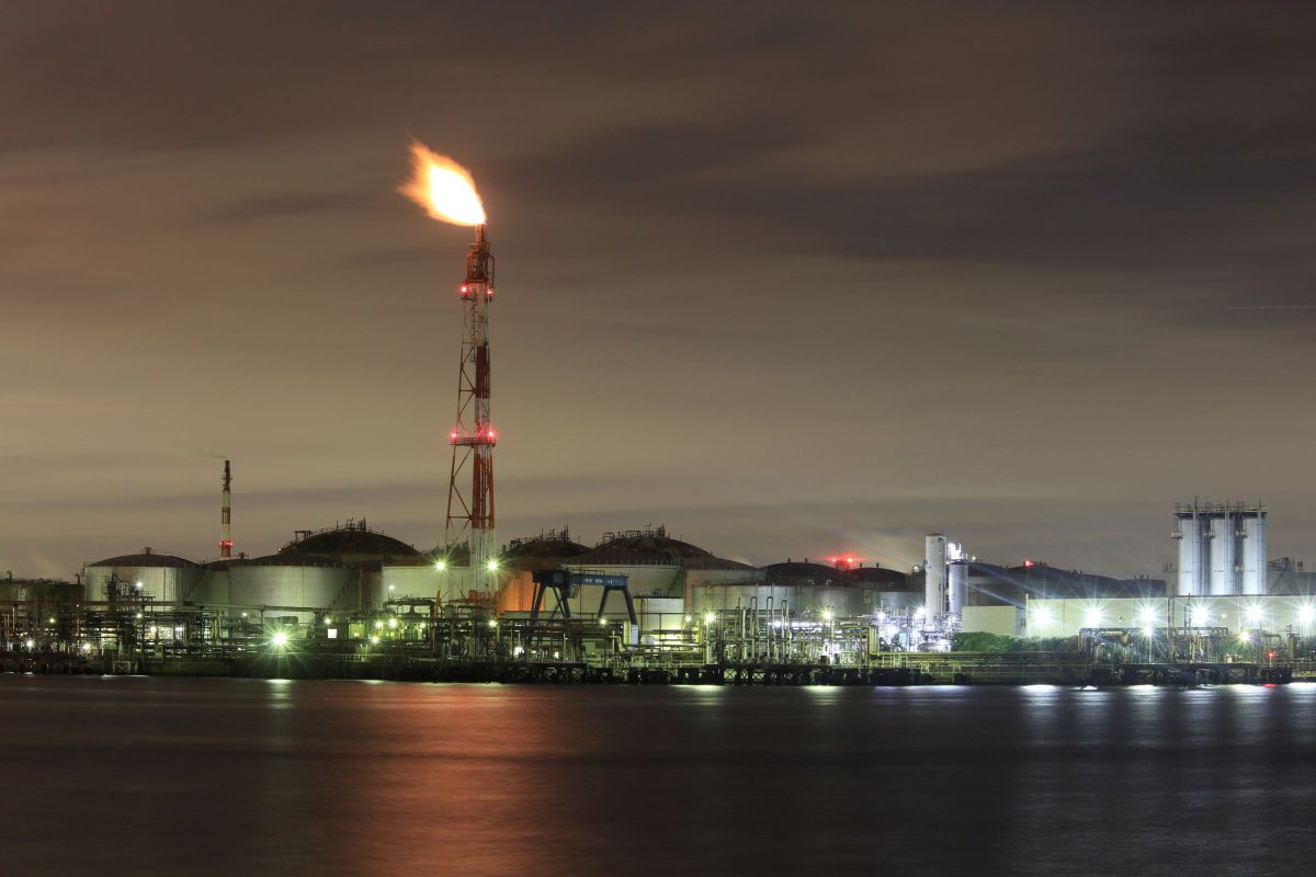 石油コンビナートの灯 街並み 建物 夜景 Ganref