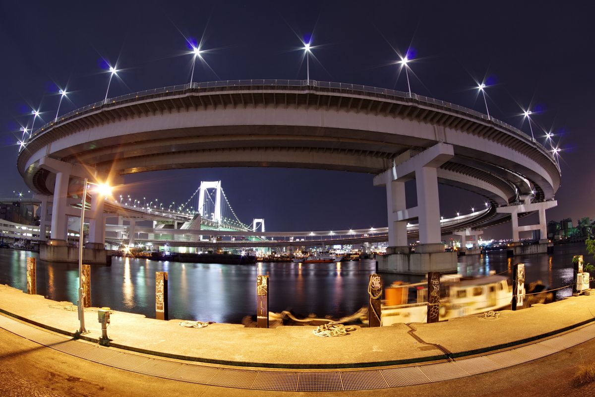 ループ橋 街並み 建物 夜景 Ganref