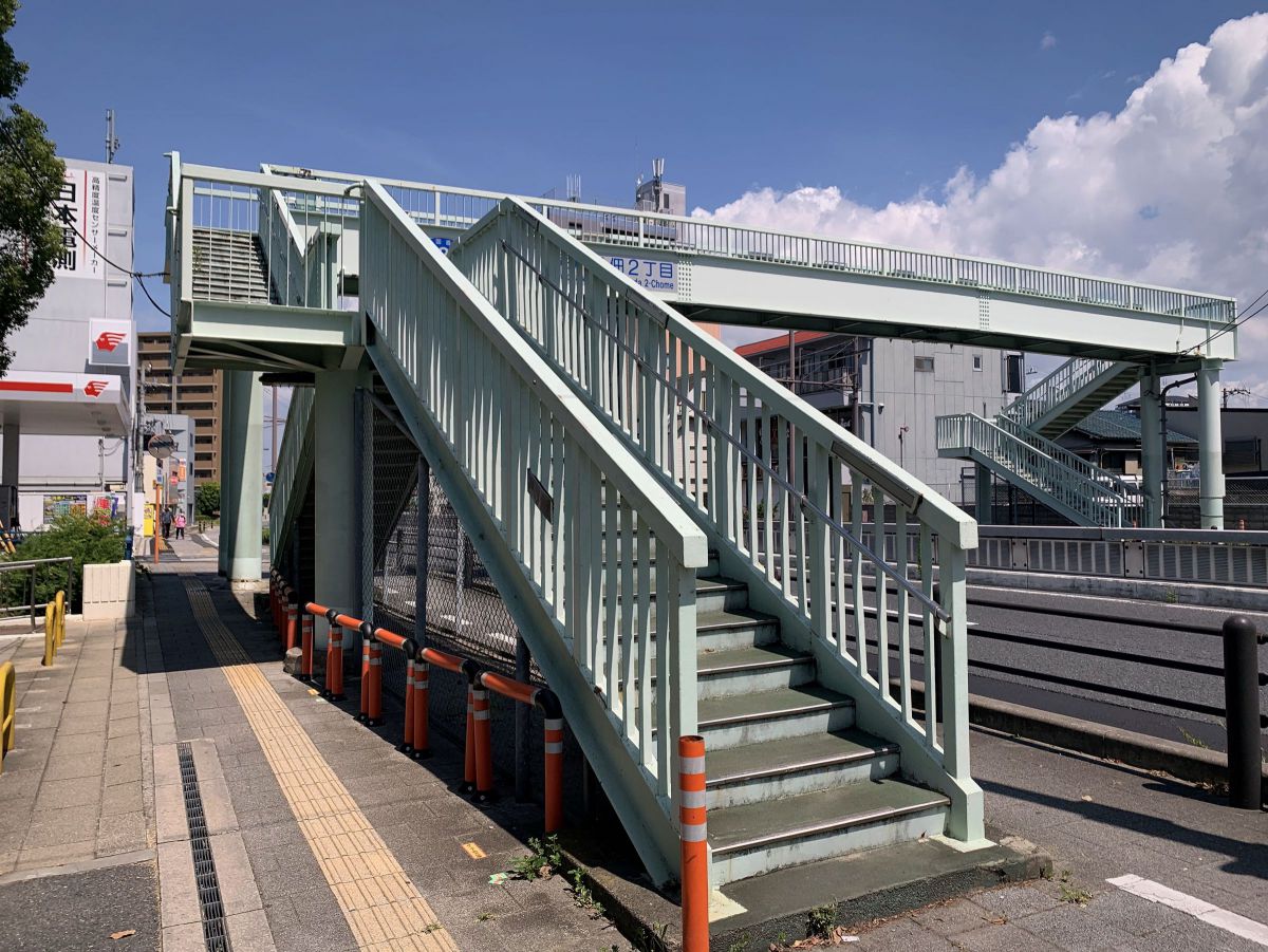 横断歩道橋2 | GANREF