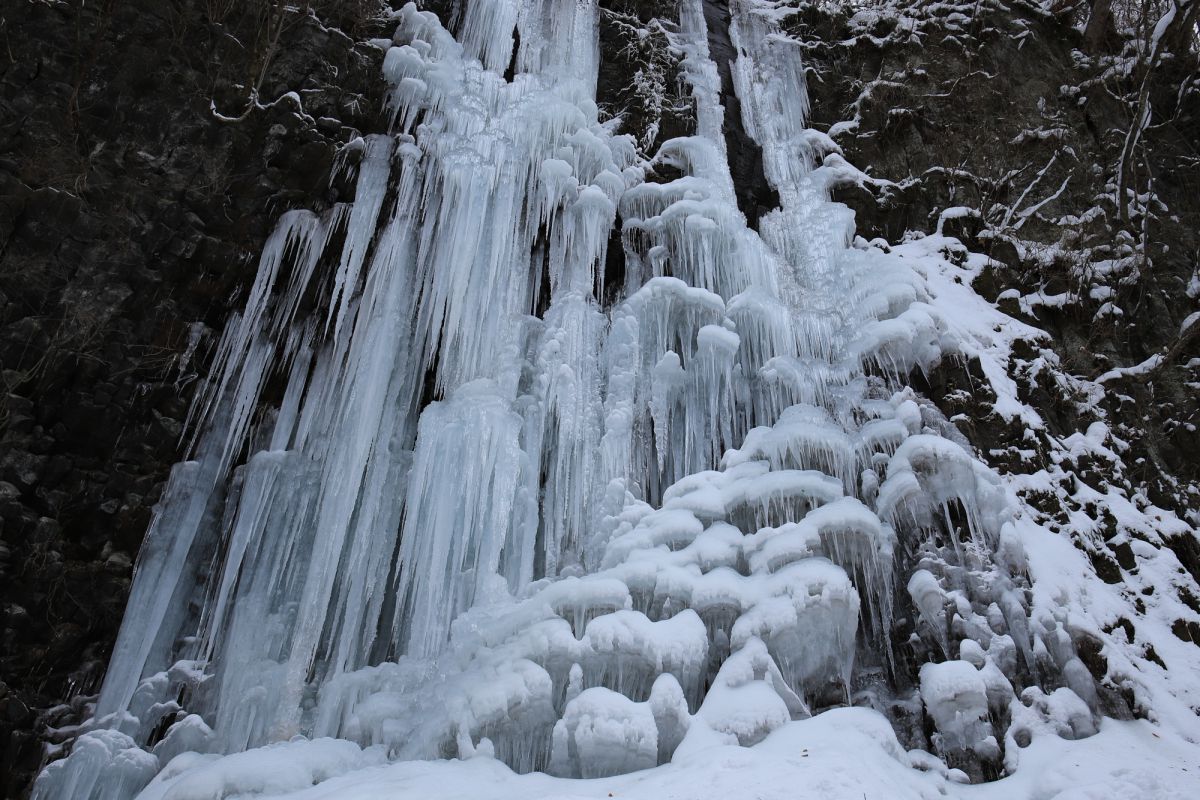 妖氷の塔 自然 風景 滝 Ganref