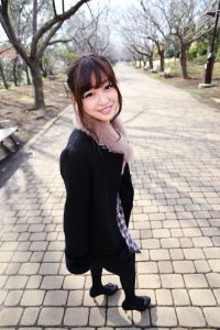 広角レンズでポートレート 人物 女性 Ganref