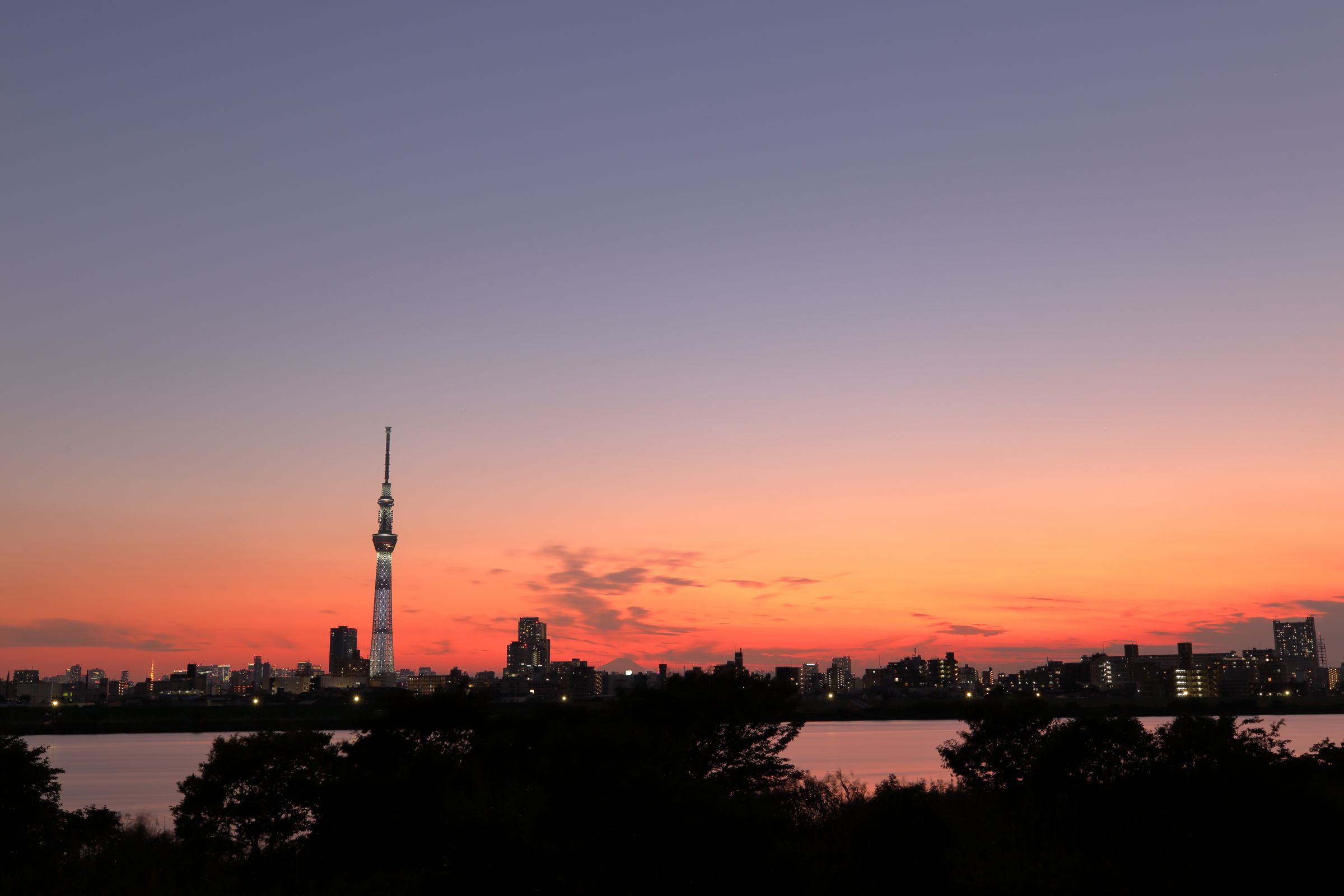 秋は夕暮れ | GANREF