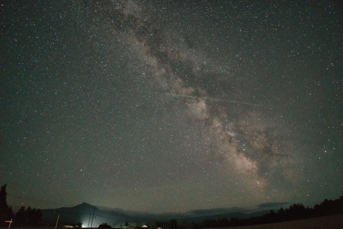 【風景・建築・星景に】Sony E 11mm F1.8 827 sddefault.jpg