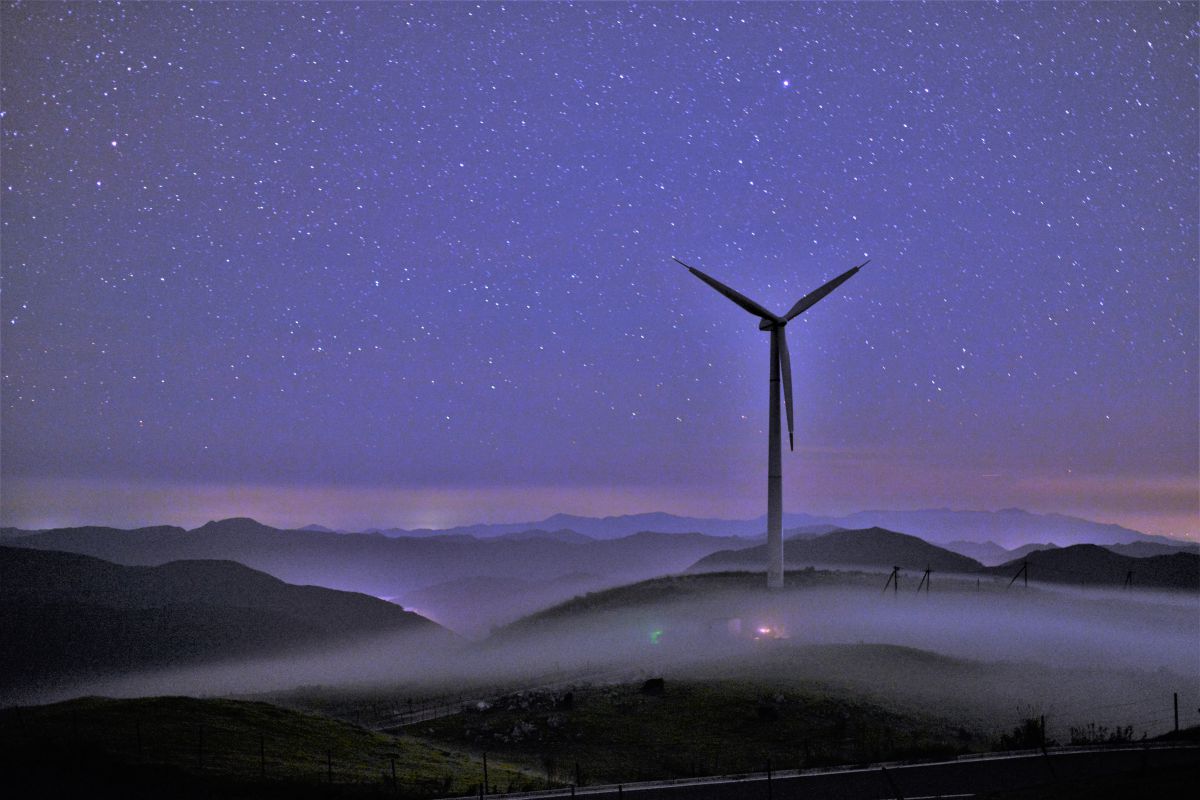 幻想夜景 風車と夜霧 自然 風景 高原 Ganref