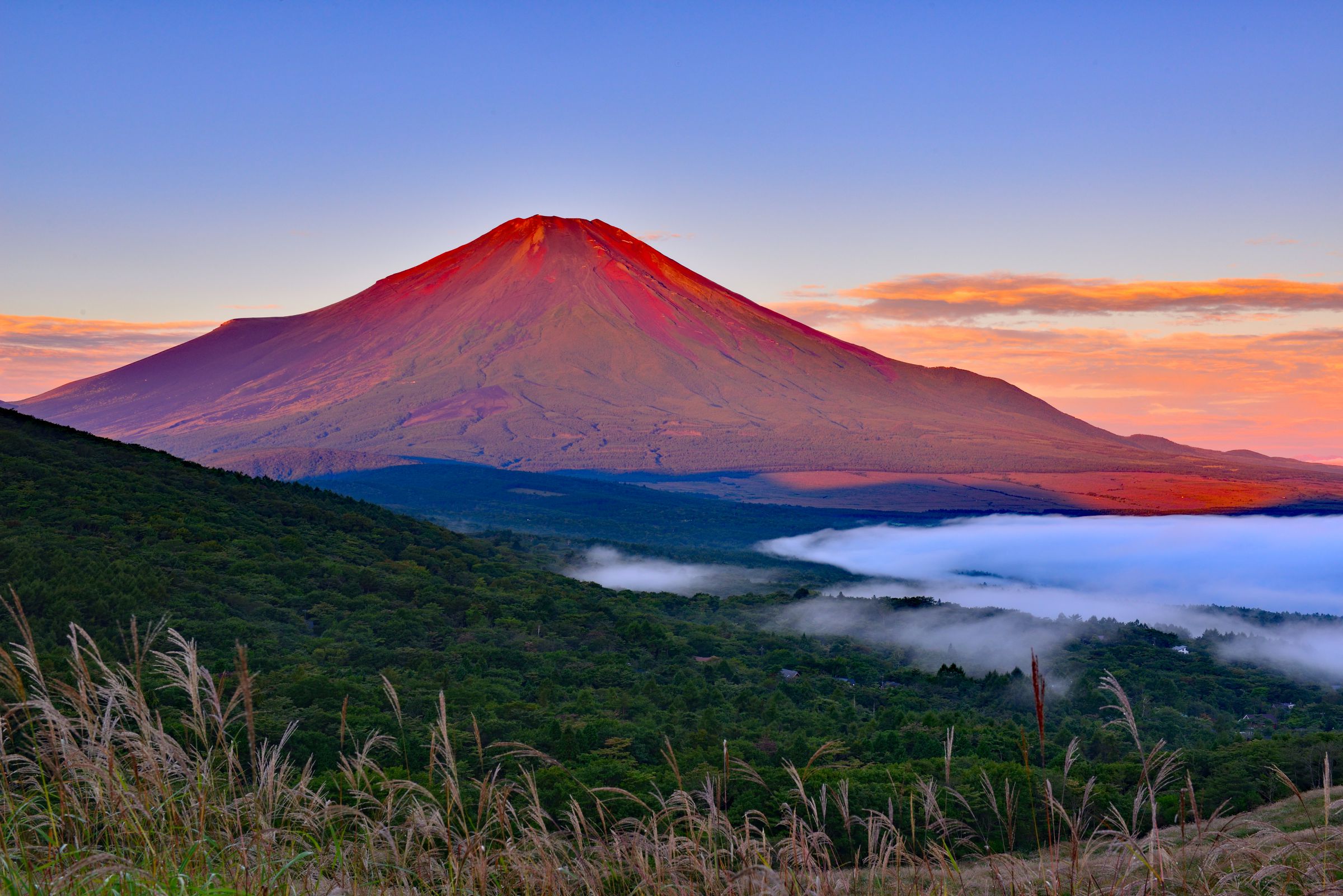 初秋に赤富士の朝 | GANREF