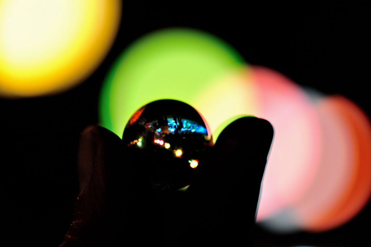 ビー玉と夜祭りちょうちん Ganref