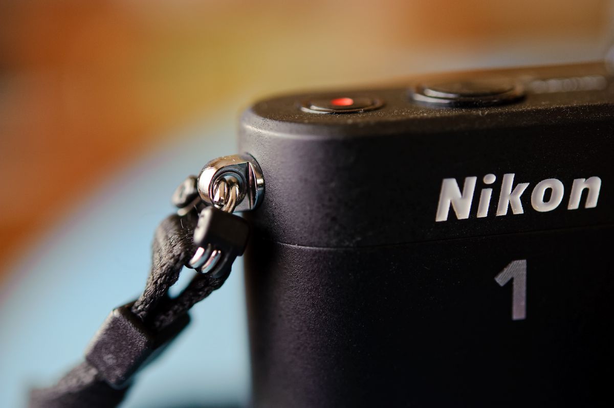 Nikon 1 レビュー】時空間を操るカメラ・NIKON1！？～その1 NIKON 1