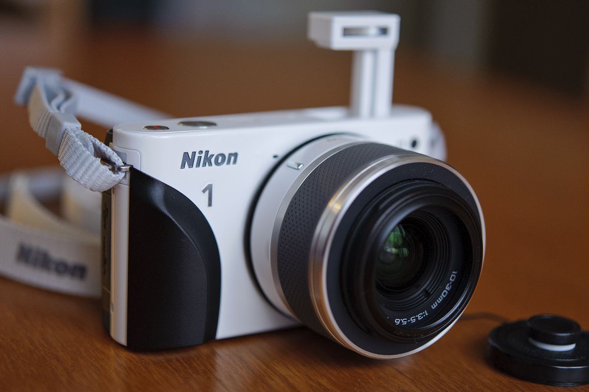 Nikon 1 レビュー】時空間を操るカメラ・NIKON1！？～番外編 買ったよ