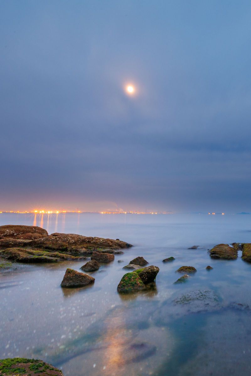 Moon | GANREF