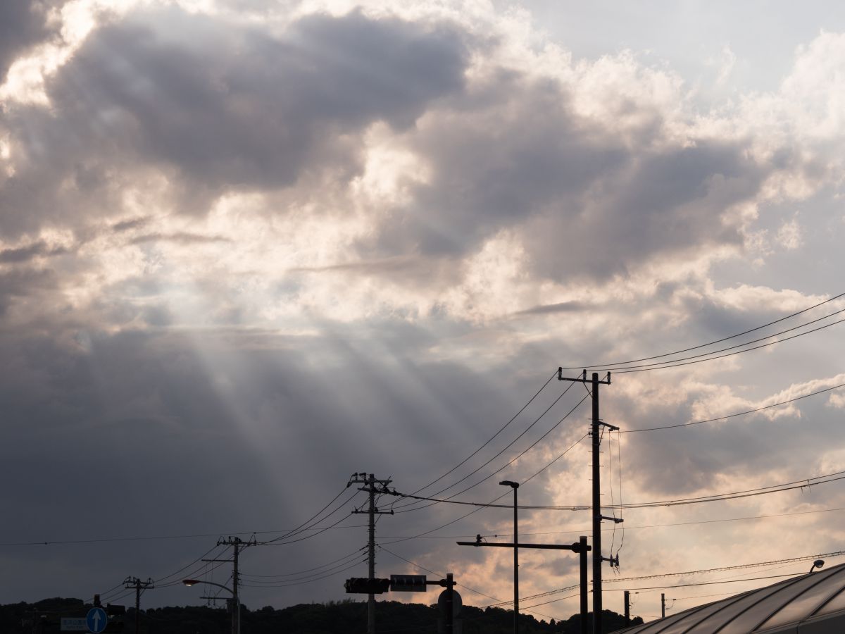 光の道 自然・風景 > 空・雲 GANREF