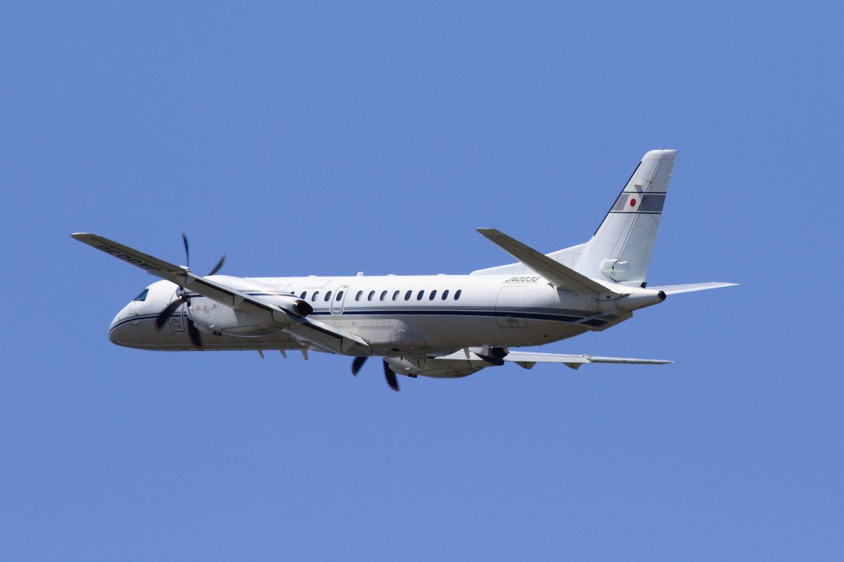 国土交通省 サーブ00 乗り物 交通 航空機 空港 Ganref