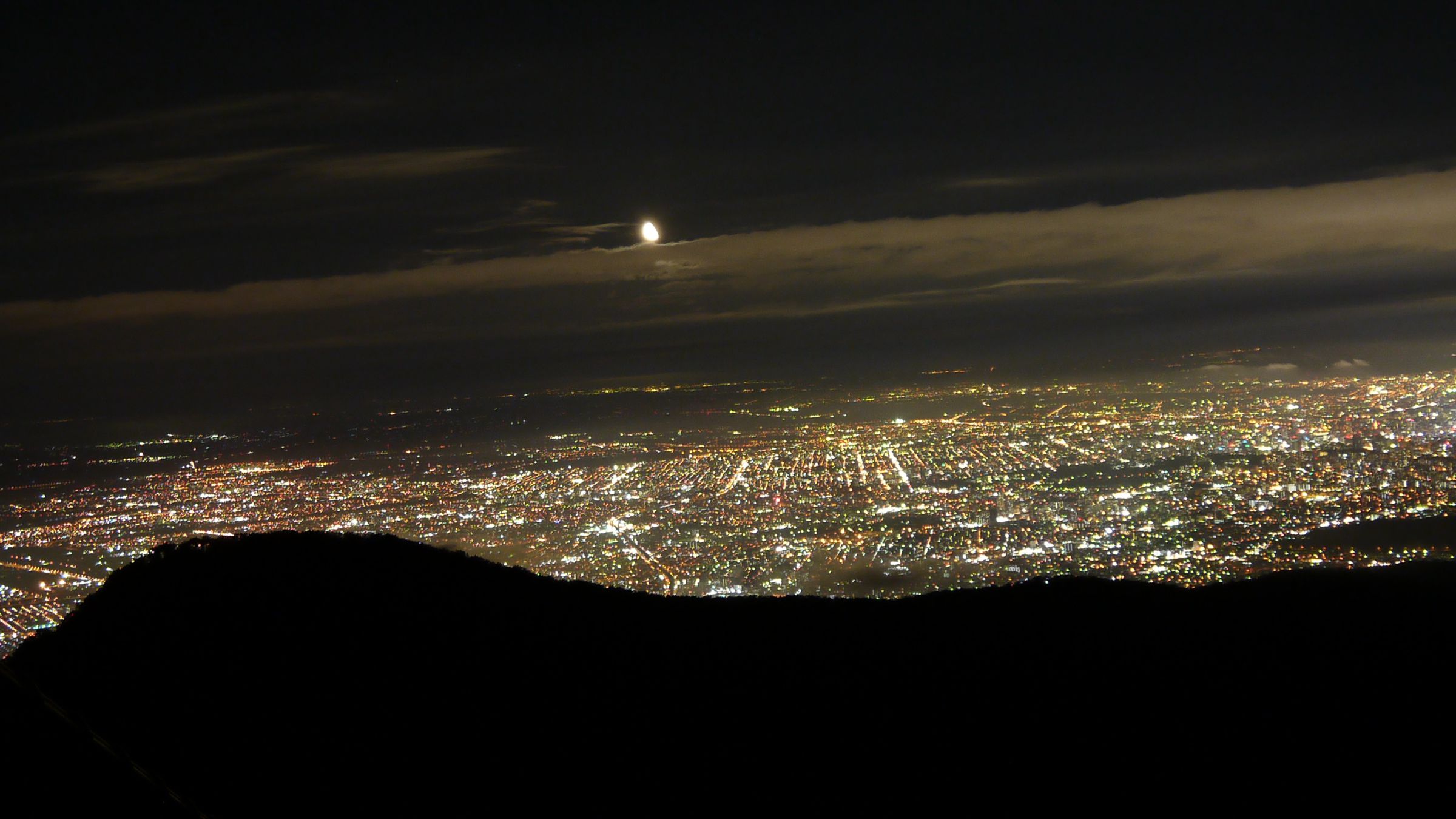 月と夜景 | GANREF