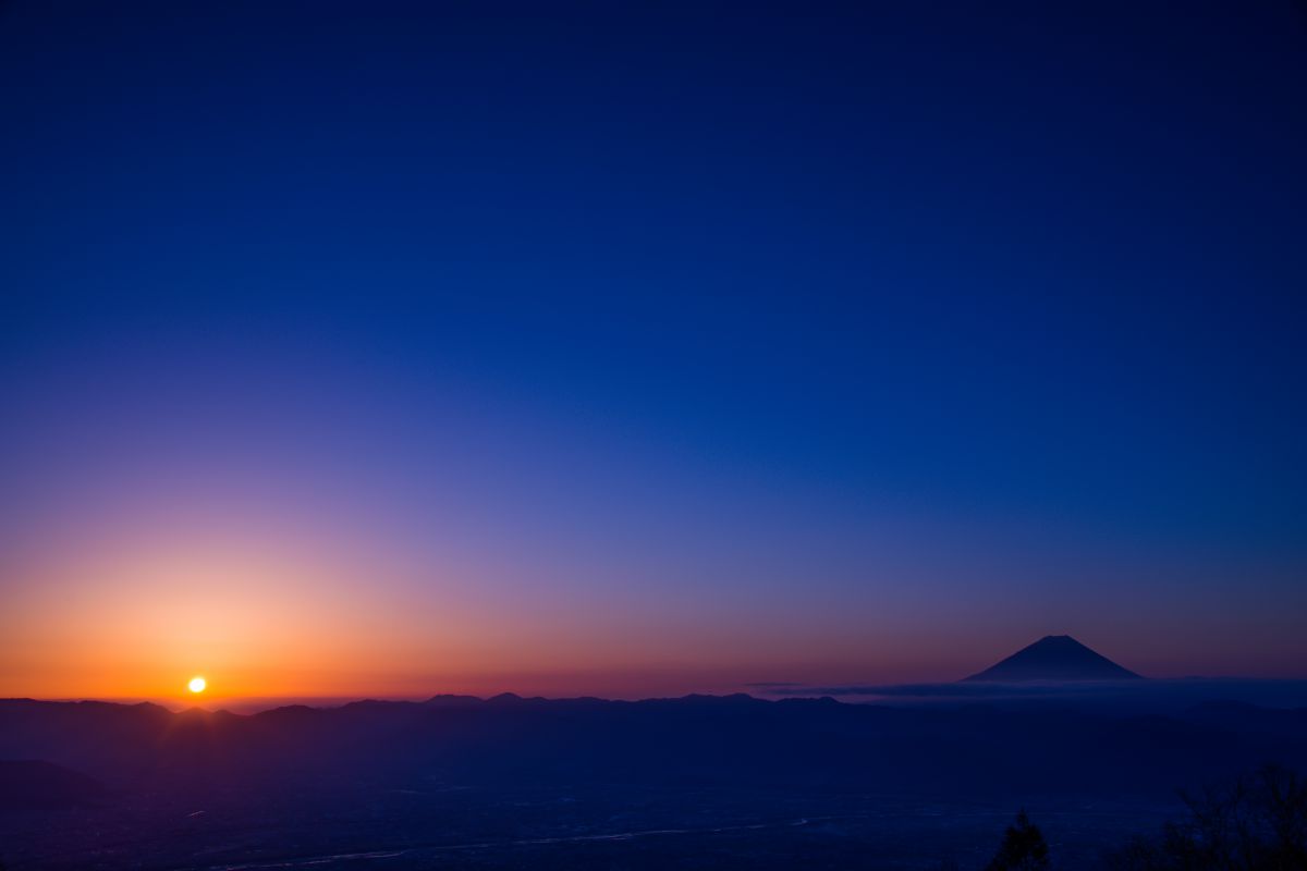 日が昇る 自然 風景 山 Ganref