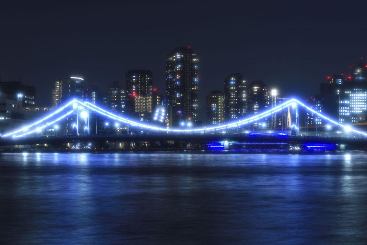 サファイアブルーと夜のタワマン 街並み 建物 夜景 Ganref サファイアブルーと夜のタワマン 街並み 建物 夜景 Ganref
