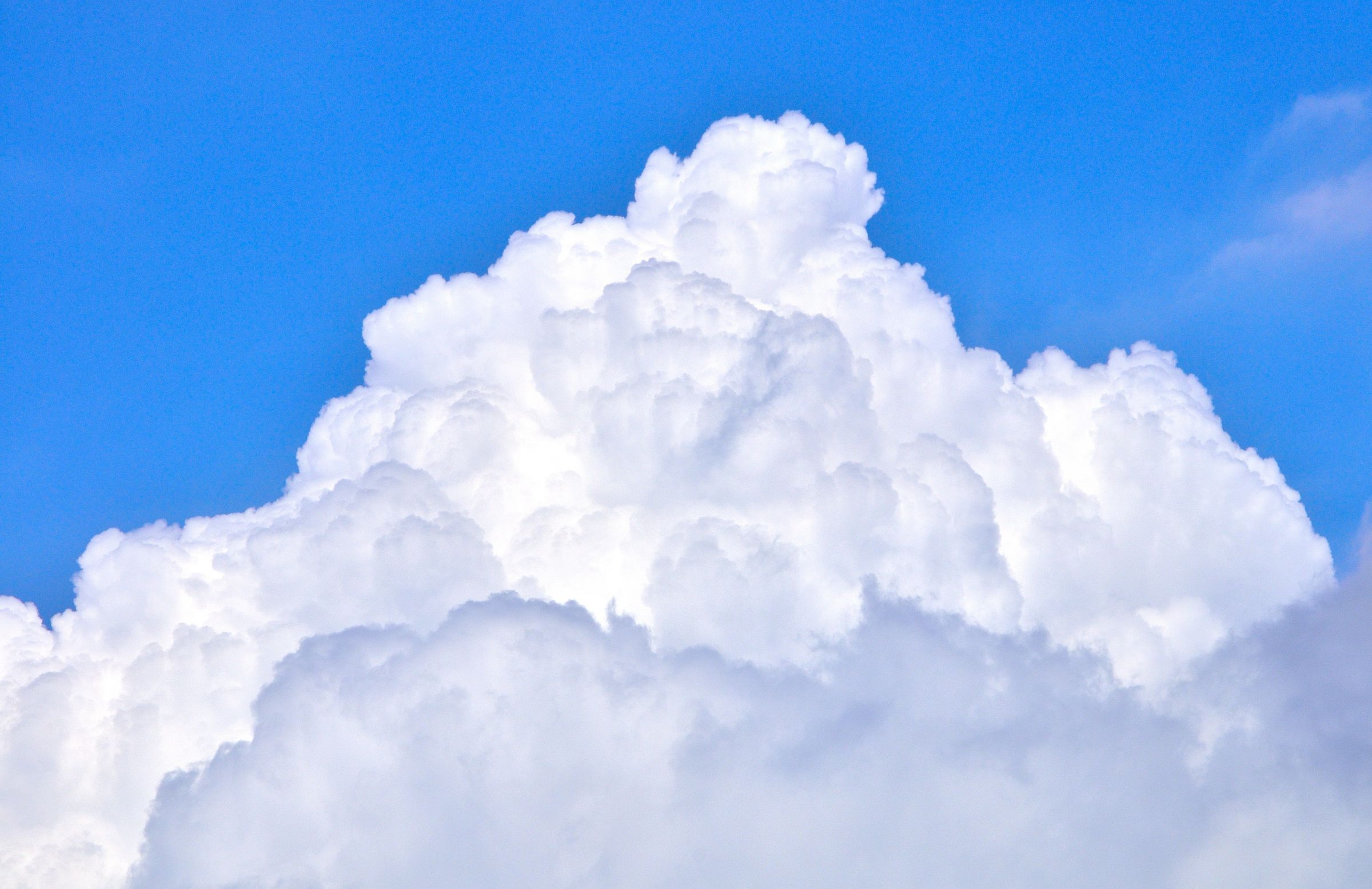 夏雲と空 | GANREF