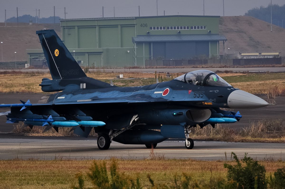 爆装 F 2 乗り物 交通 航空機 空港 Ganref