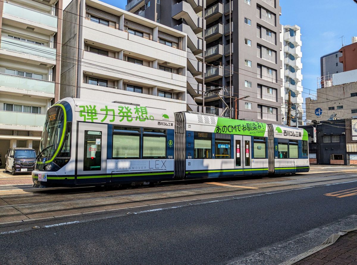 加速する路面電車 _ 鉄道 起動加速度 計算 _ [Fast Speeding] I rode the fastest tram in ...