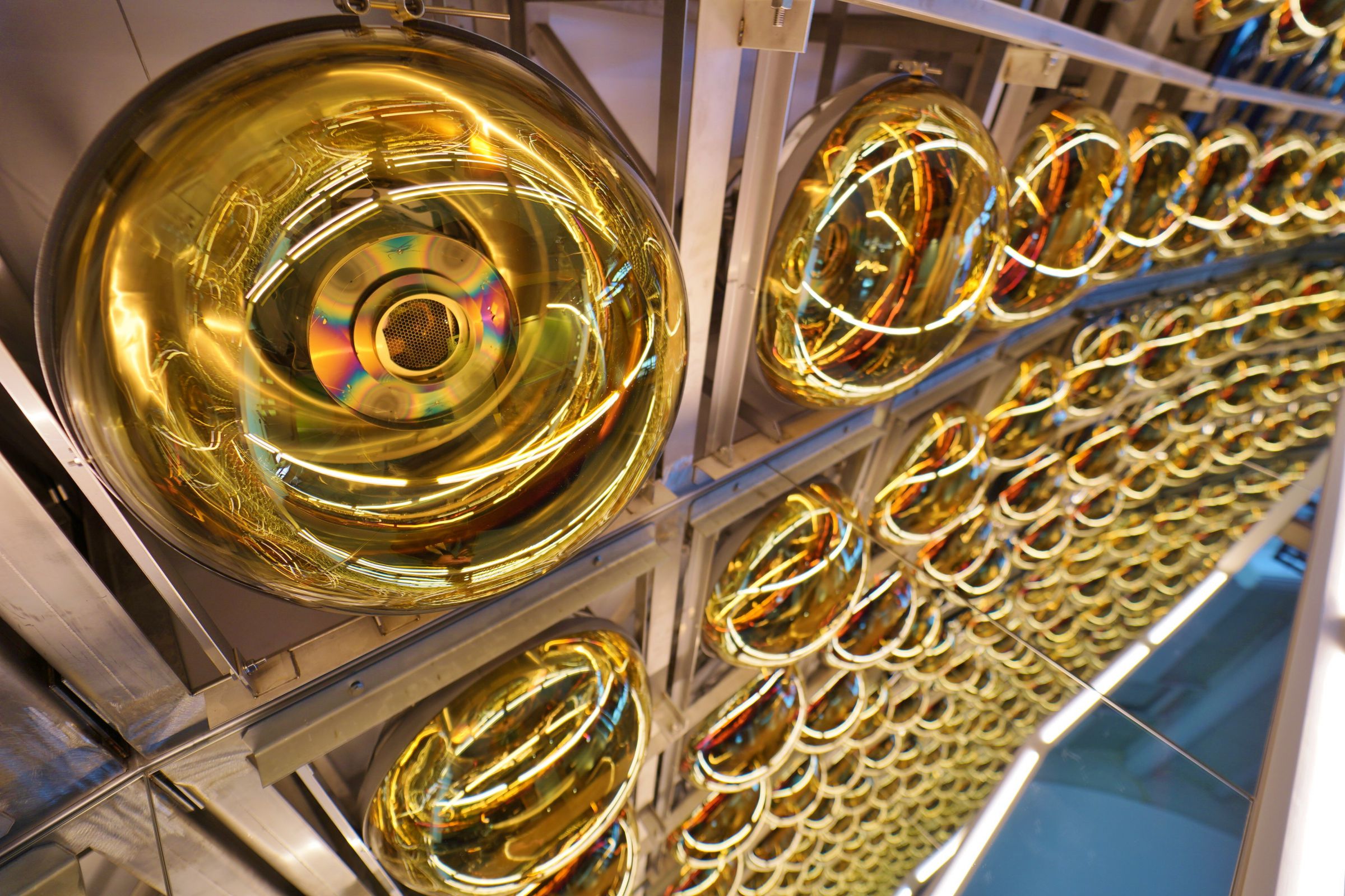ひだ宇宙科学館カミオカラボ 光電子増倍管 | GANREF