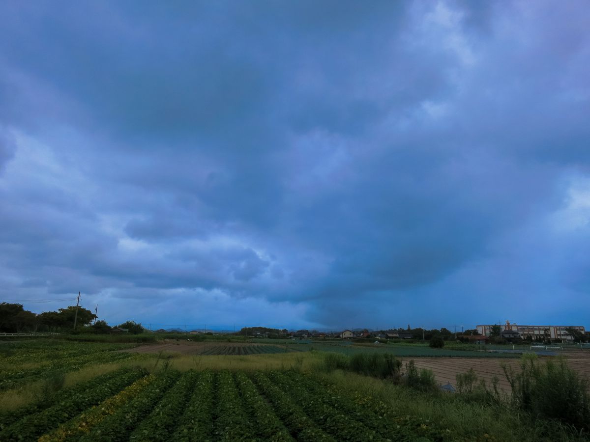 曇り時々雨 自然 風景 空 雲 Ganref