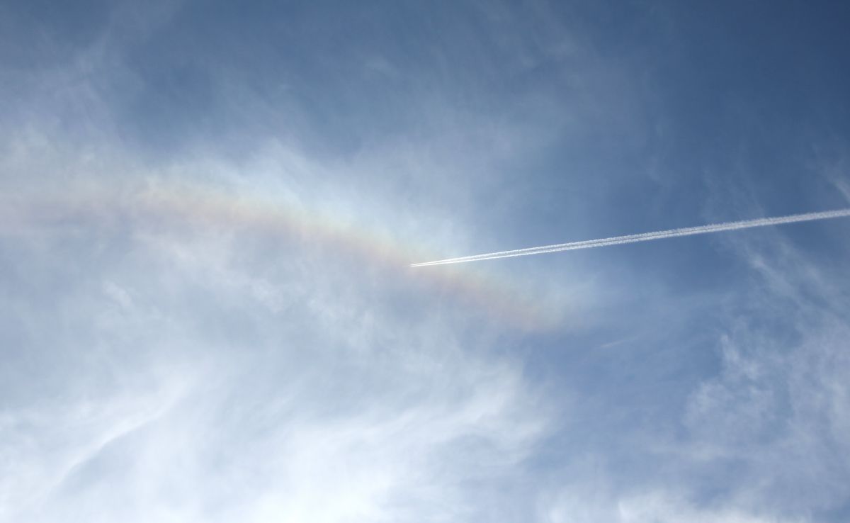 雲と飛行機と虹色と 自然 風景 空 雲 Ganref