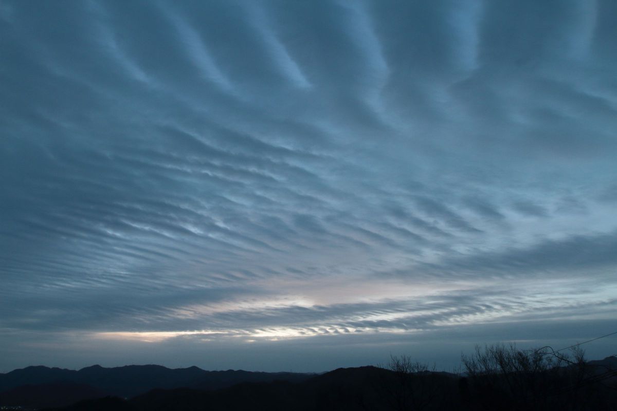 龍の腹 自然 風景 空 雲 Ganref