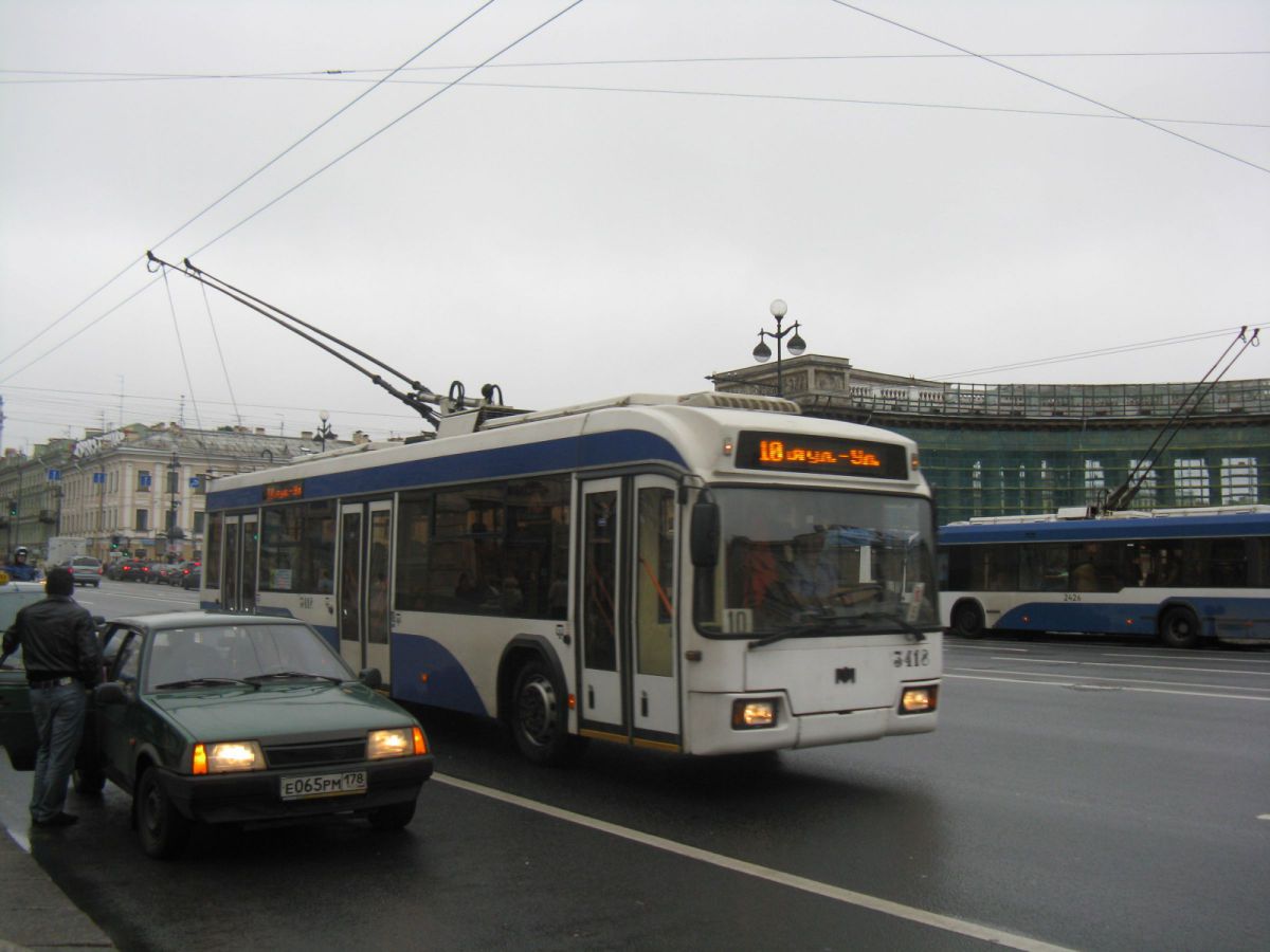 【戦争を起こす前のロシア】サンクトペテルブルグのトロリーバス GANREF