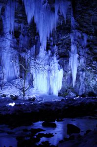 三十槌の氷柱（みそつちのつらら）」 | GANREF