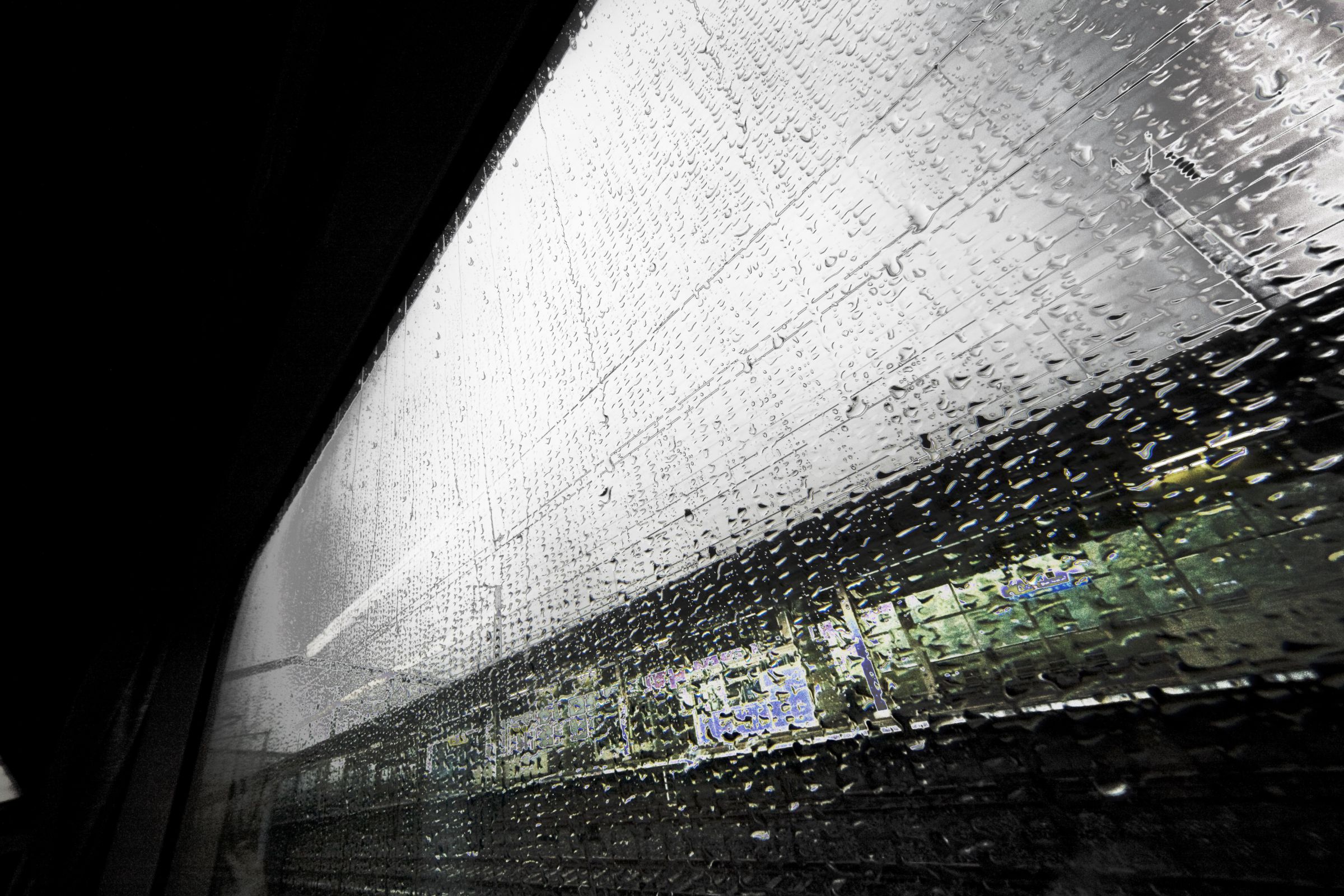雨の車窓 | GANREF